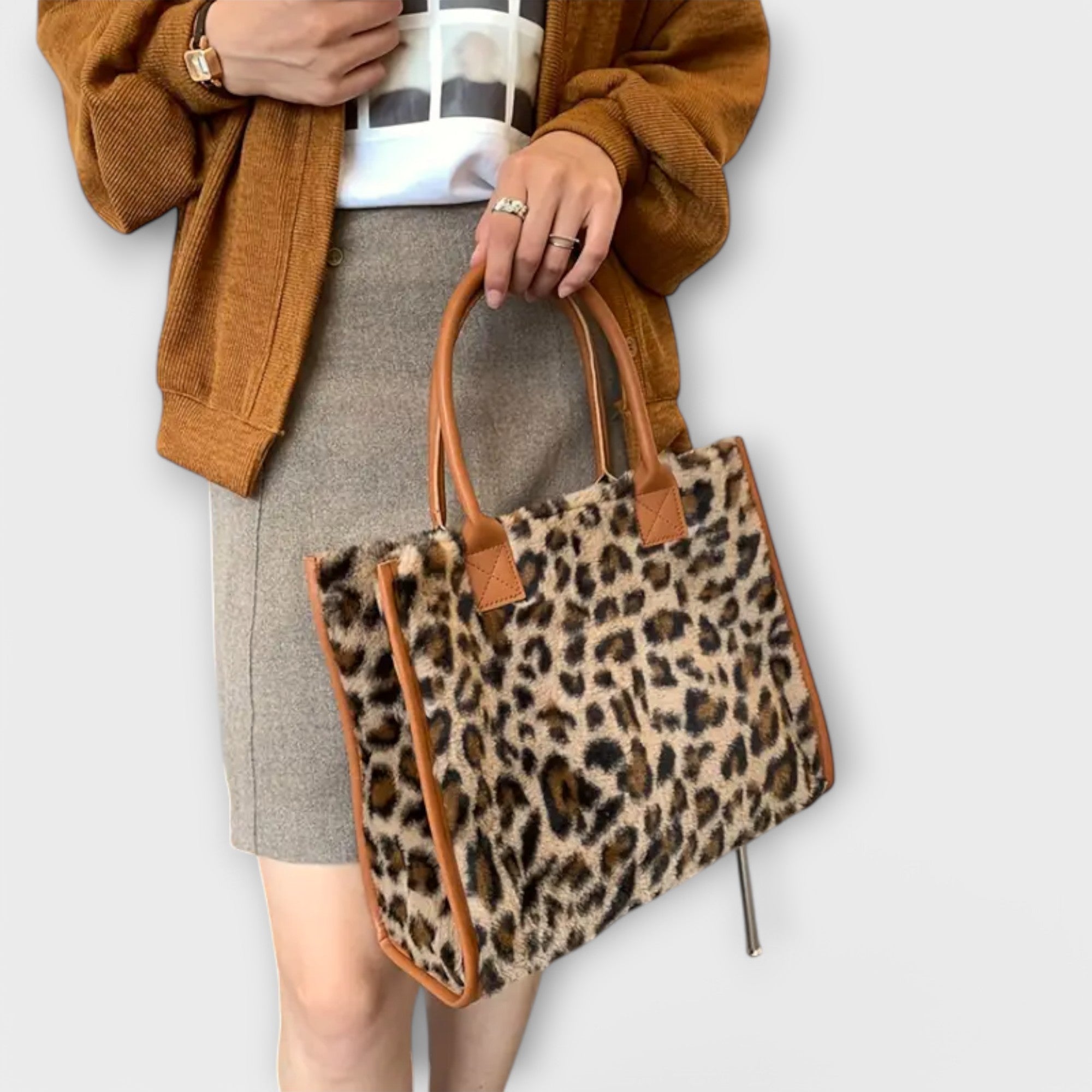 Valentyna - Elegantná leopardia plyšová taška