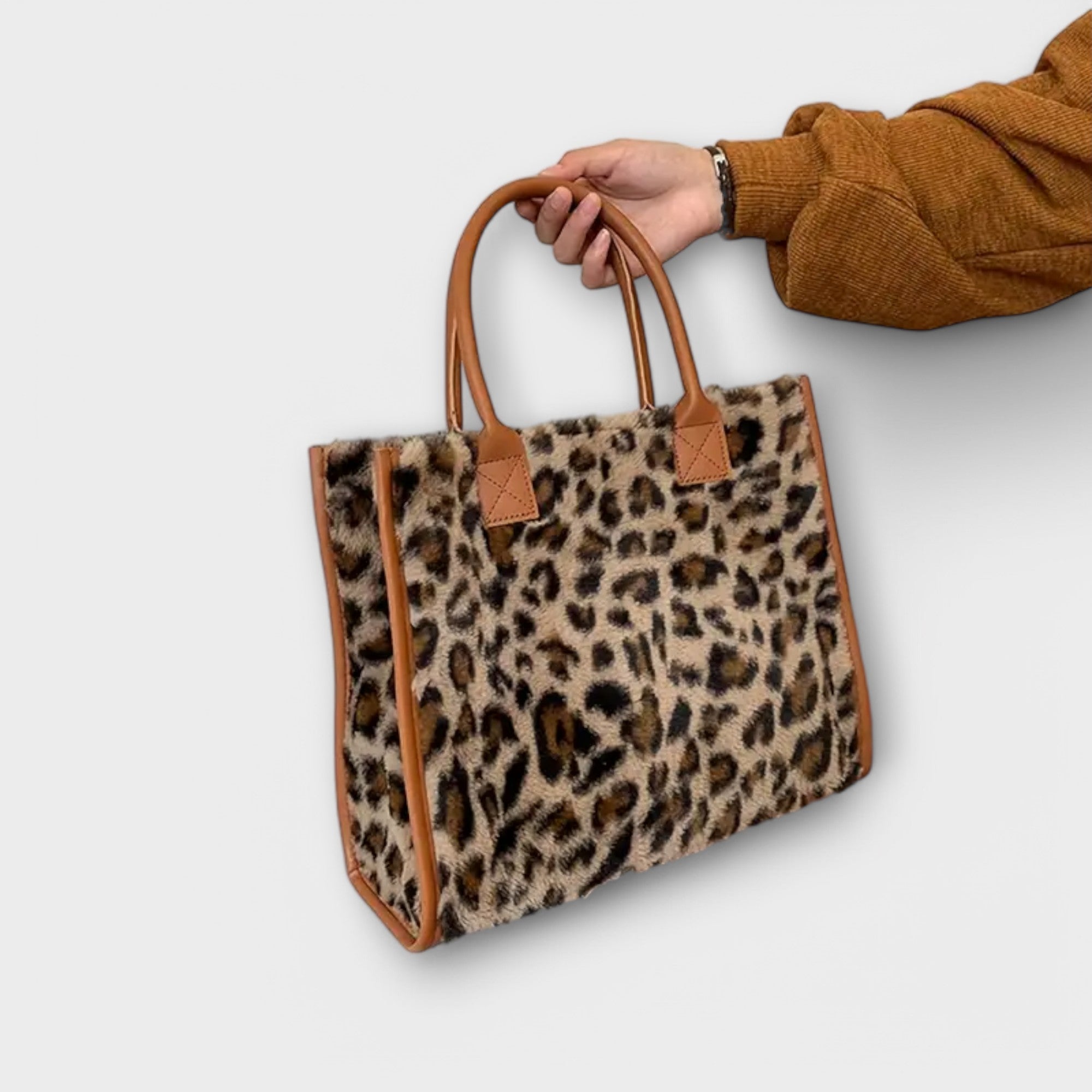 Valentyna - Elegantná leopardia plyšová taška